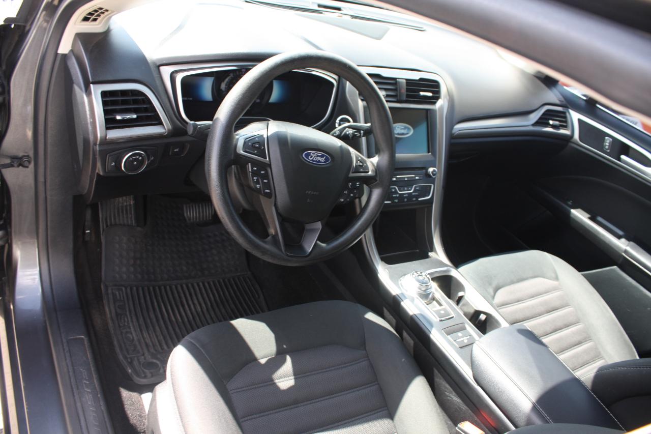 Ford Fusion Hybrid SE 2018