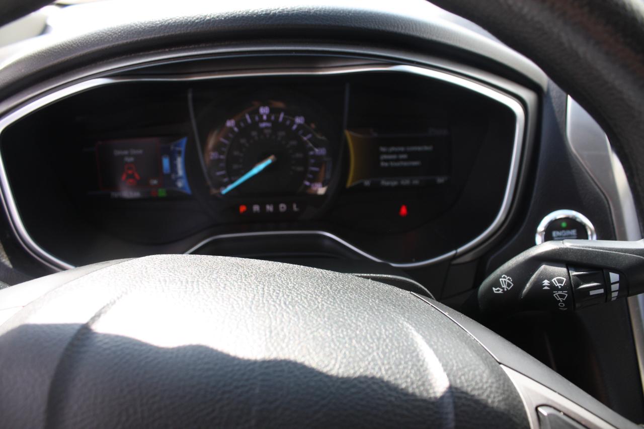Ford Fusion Hybrid SE 2018