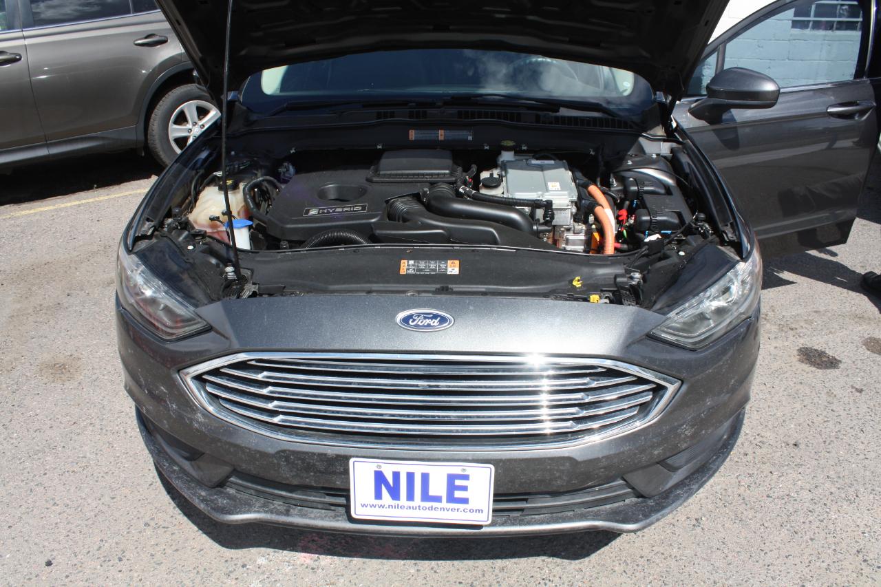 Ford Fusion Hybrid SE 2018