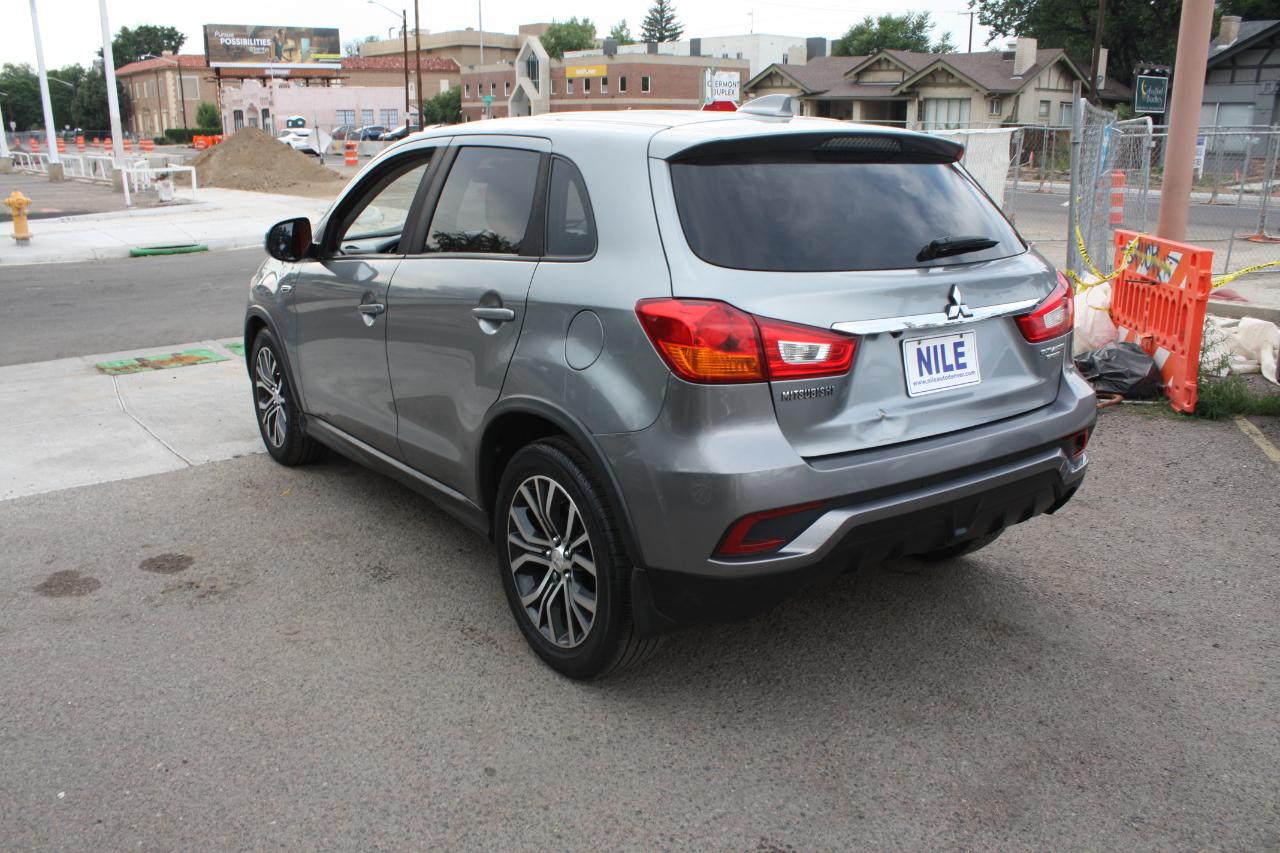 Mitsubishi Outlander Sport 2.0 ES 4WD 2018