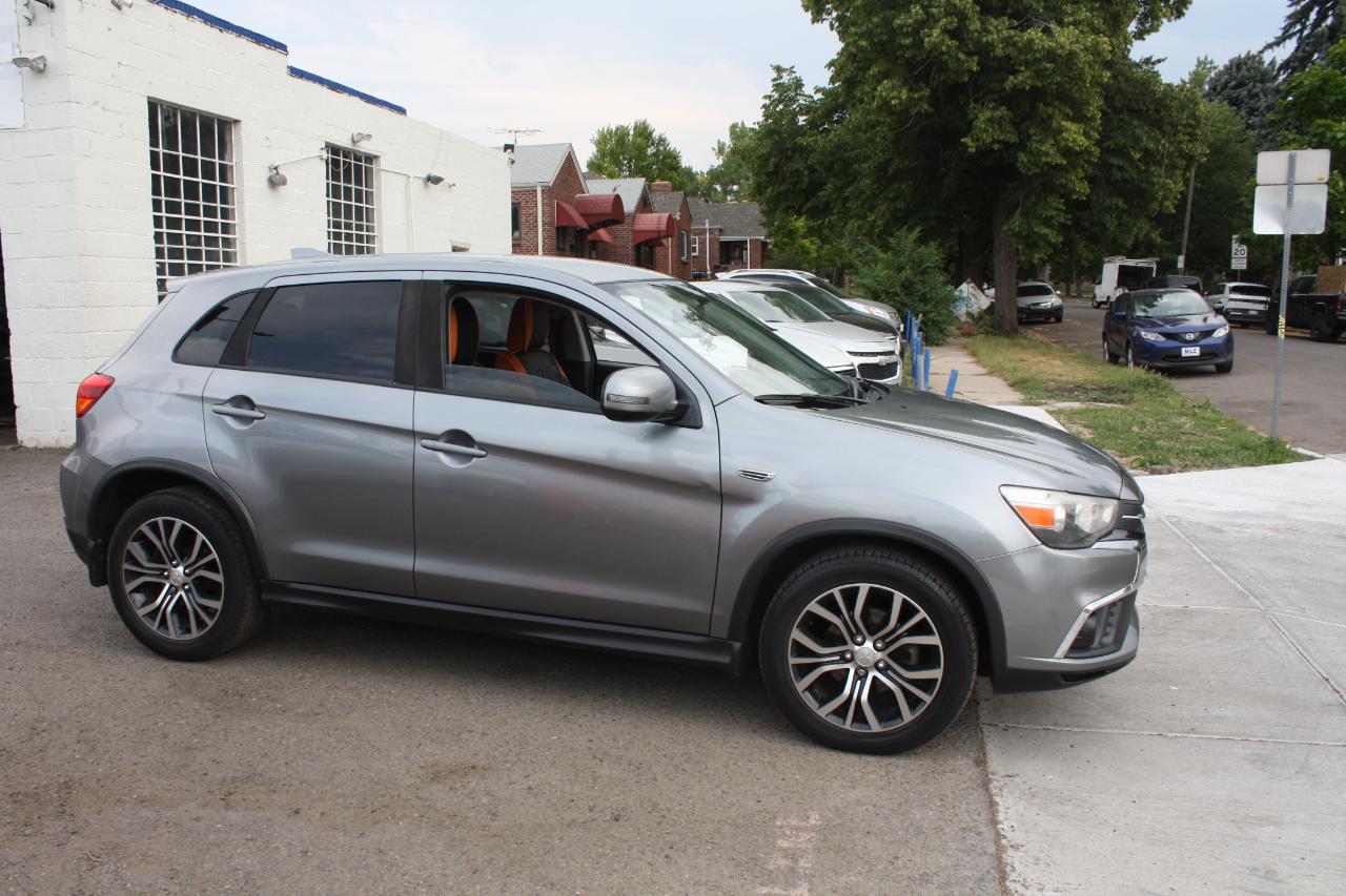 Mitsubishi Outlander Sport 2.0 ES 4WD 2018