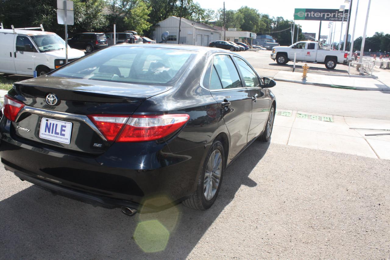 Toyota Camry SE 2017