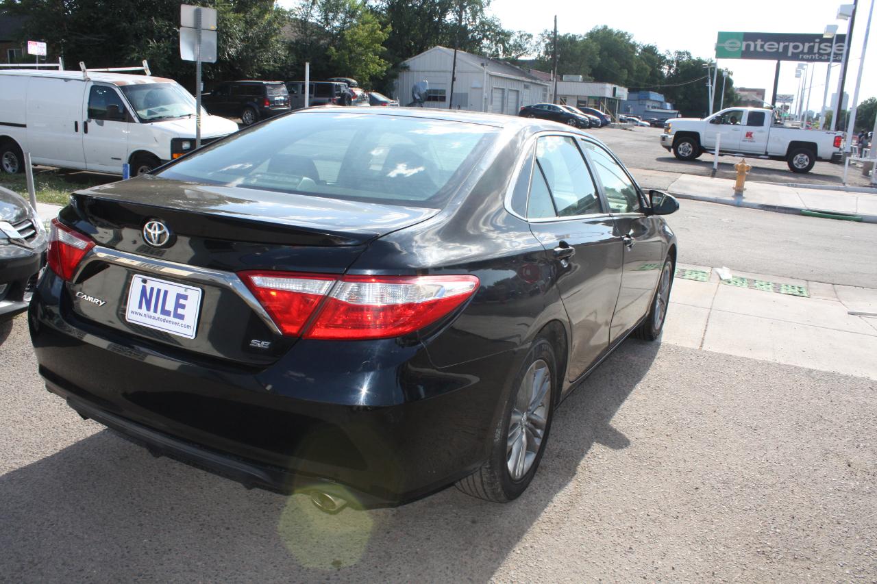 Toyota Camry SE 2017