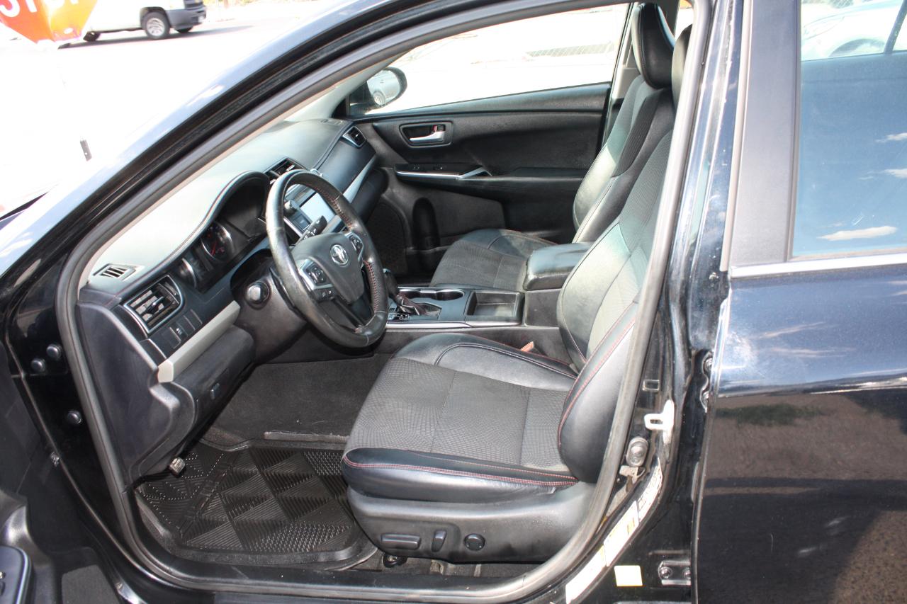 Toyota Camry SE 2017