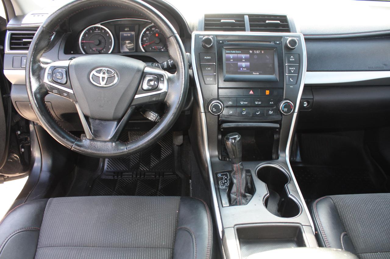 Toyota Camry SE 2017