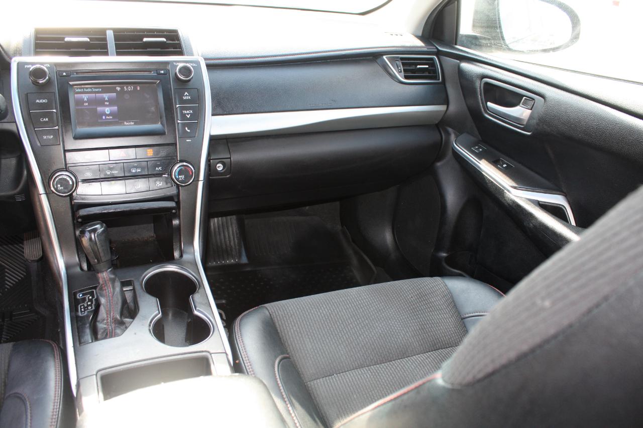 Toyota Camry SE 2017
