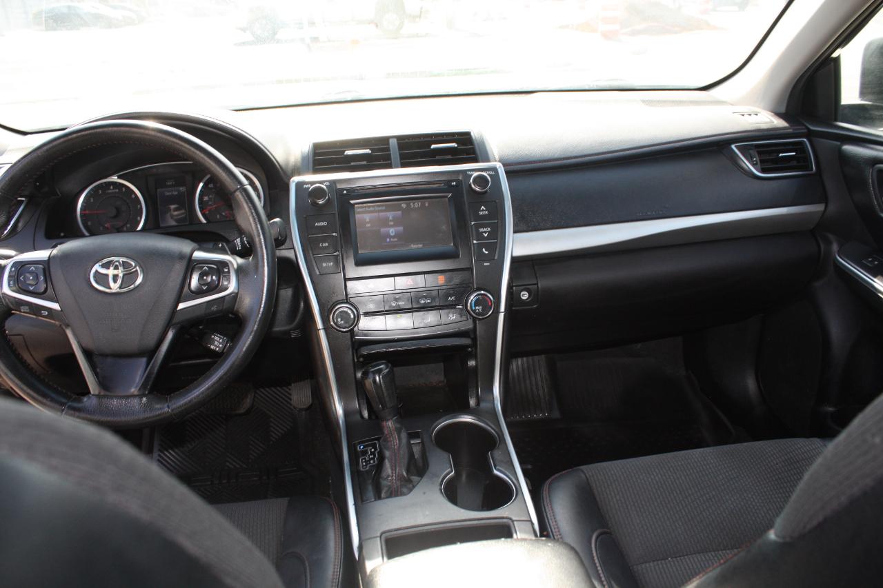 Toyota Camry SE 2017