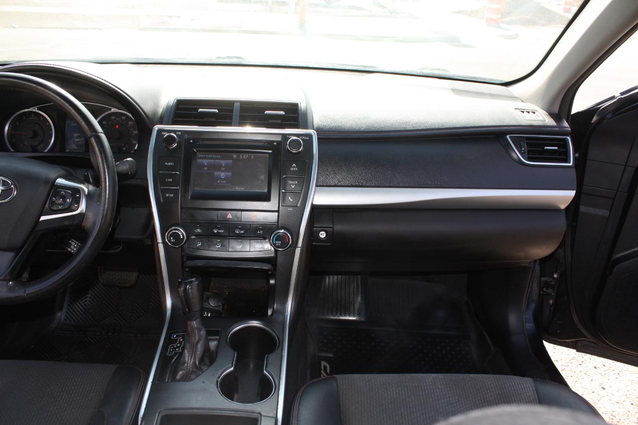 Toyota Camry SE 2017