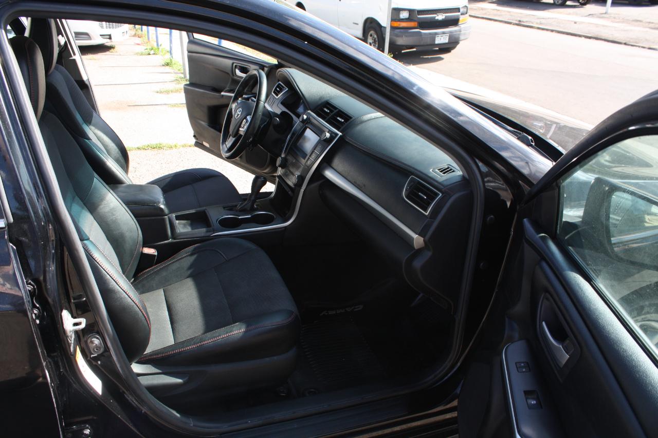 Toyota Camry SE 2017
