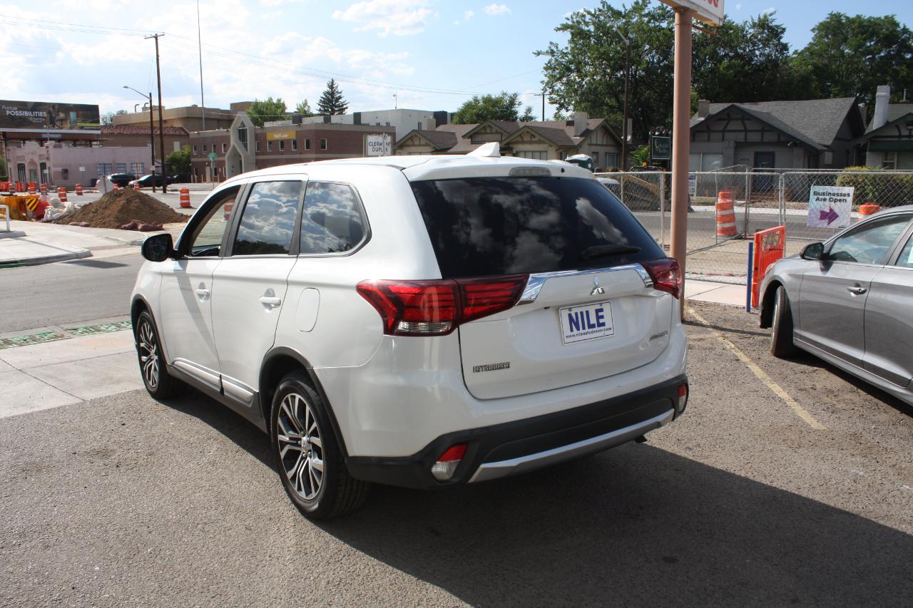 Mitsubishi Outlander ES FWD 2018
