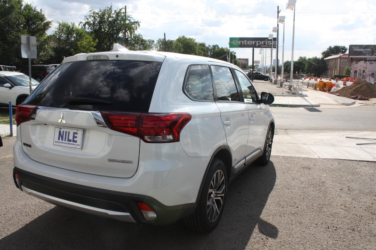 Mitsubishi Outlander ES FWD 2018