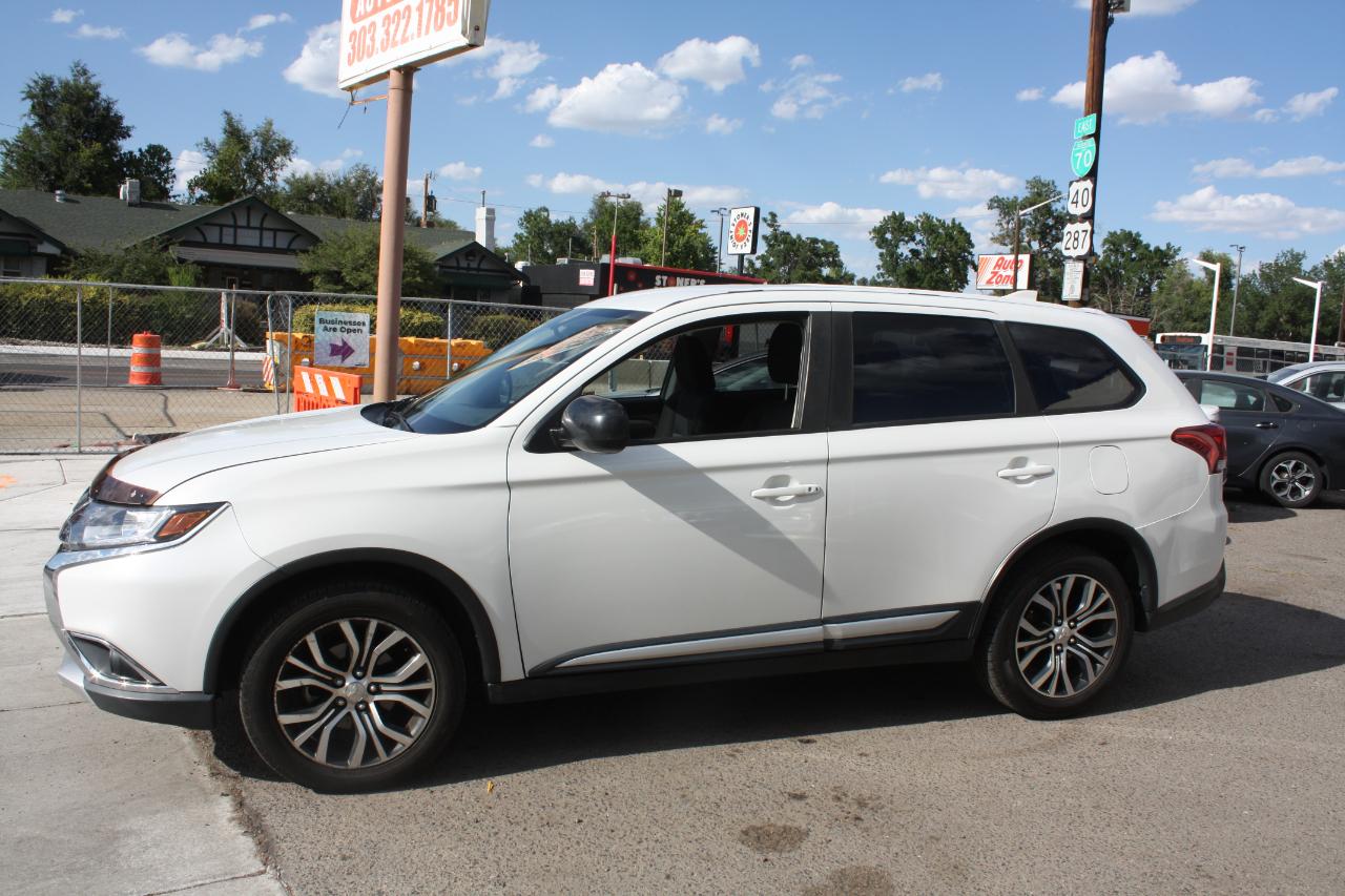 Mitsubishi Outlander ES FWD 2018