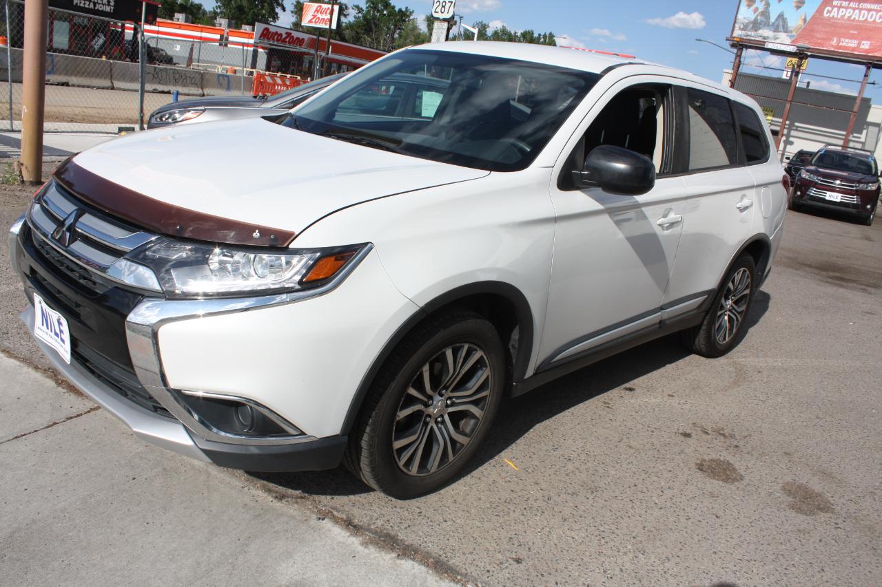 Mitsubishi Outlander ES FWD 2018