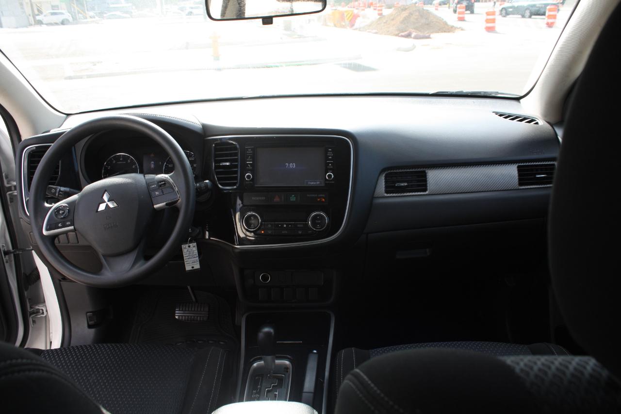 Mitsubishi Outlander ES FWD 2018