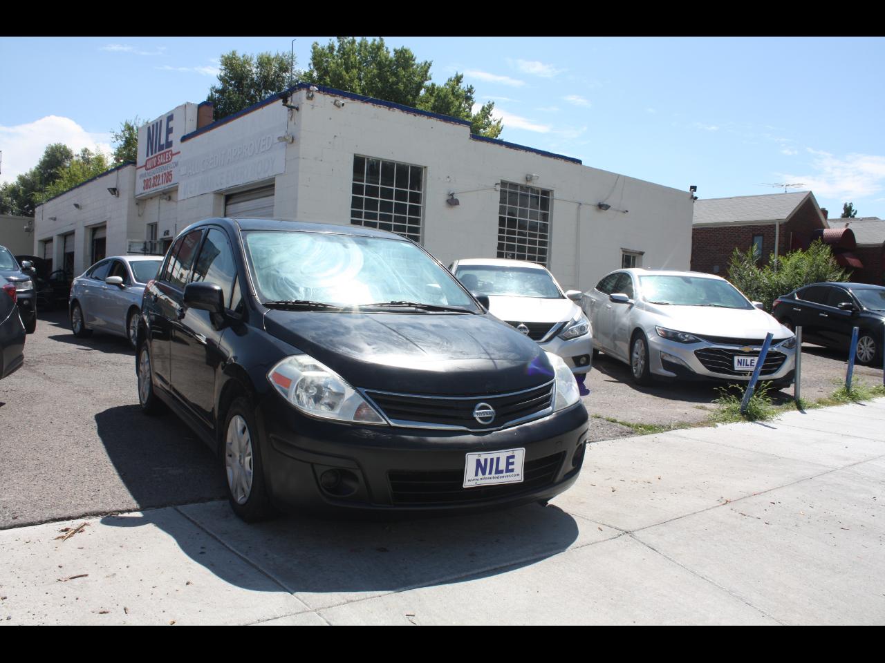 2011 Nissan Versa 1.8 SL Hatchback