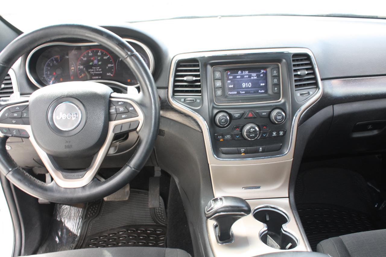 Jeep Grand Cherokee Laredo 4WD 2014