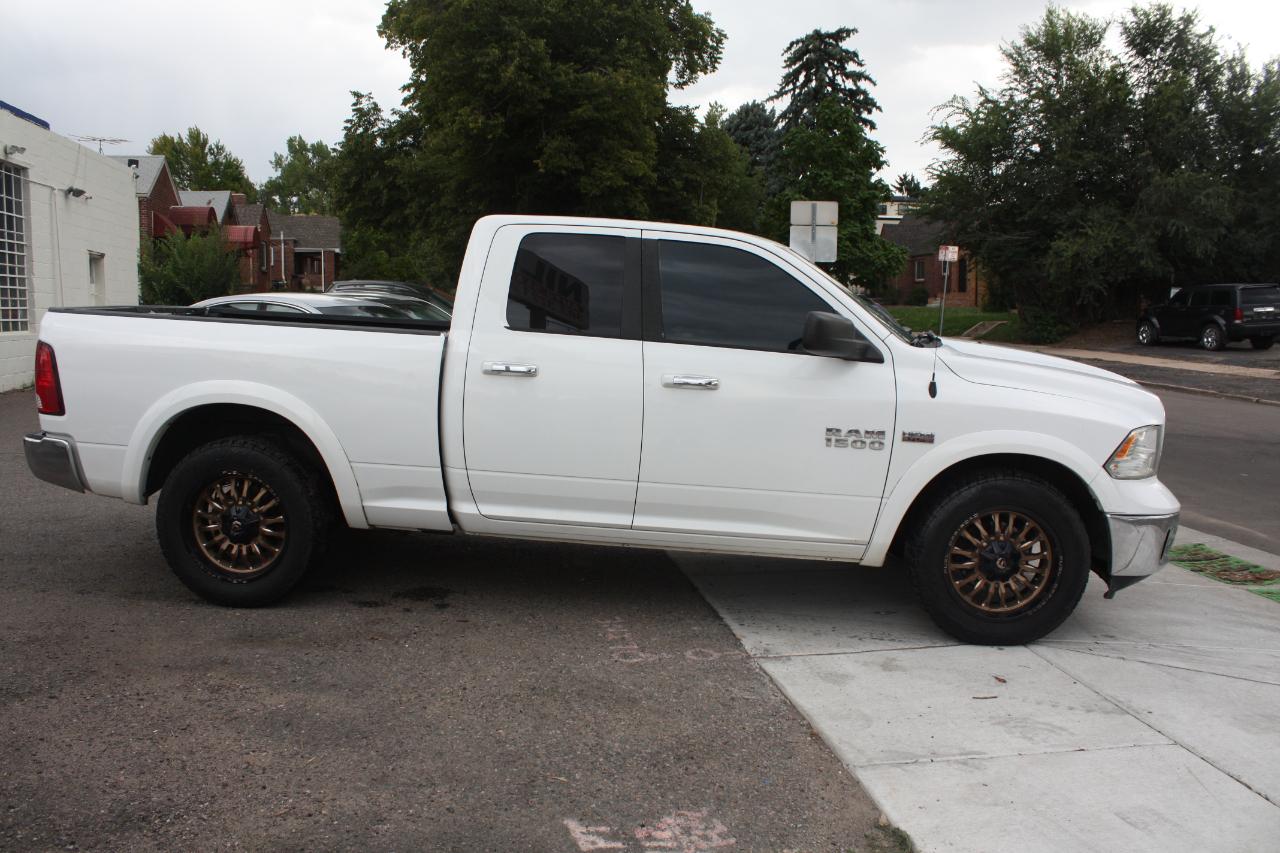 RAM 1500 SLT Quad Cab 2WD 2016