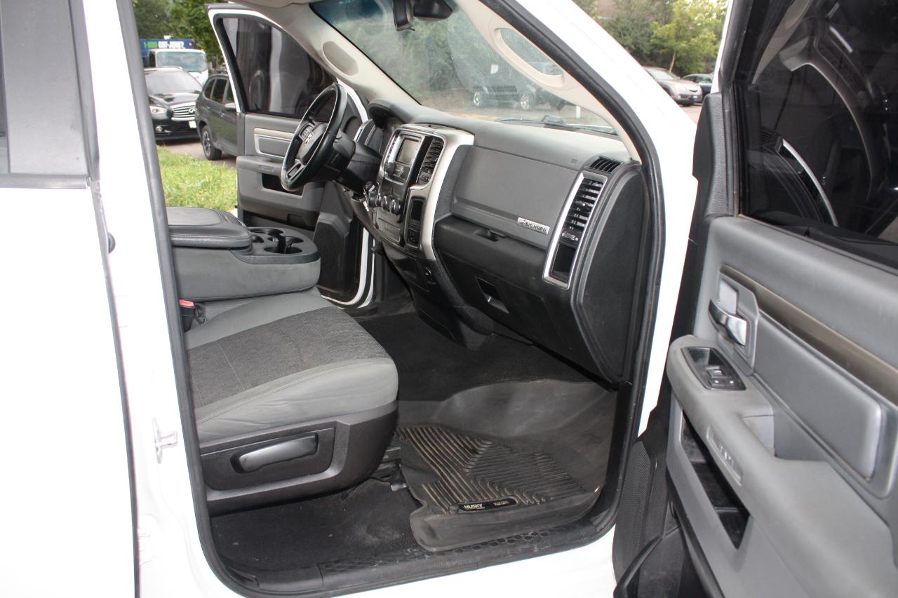 RAM 1500 SLT Quad Cab 2WD 2016