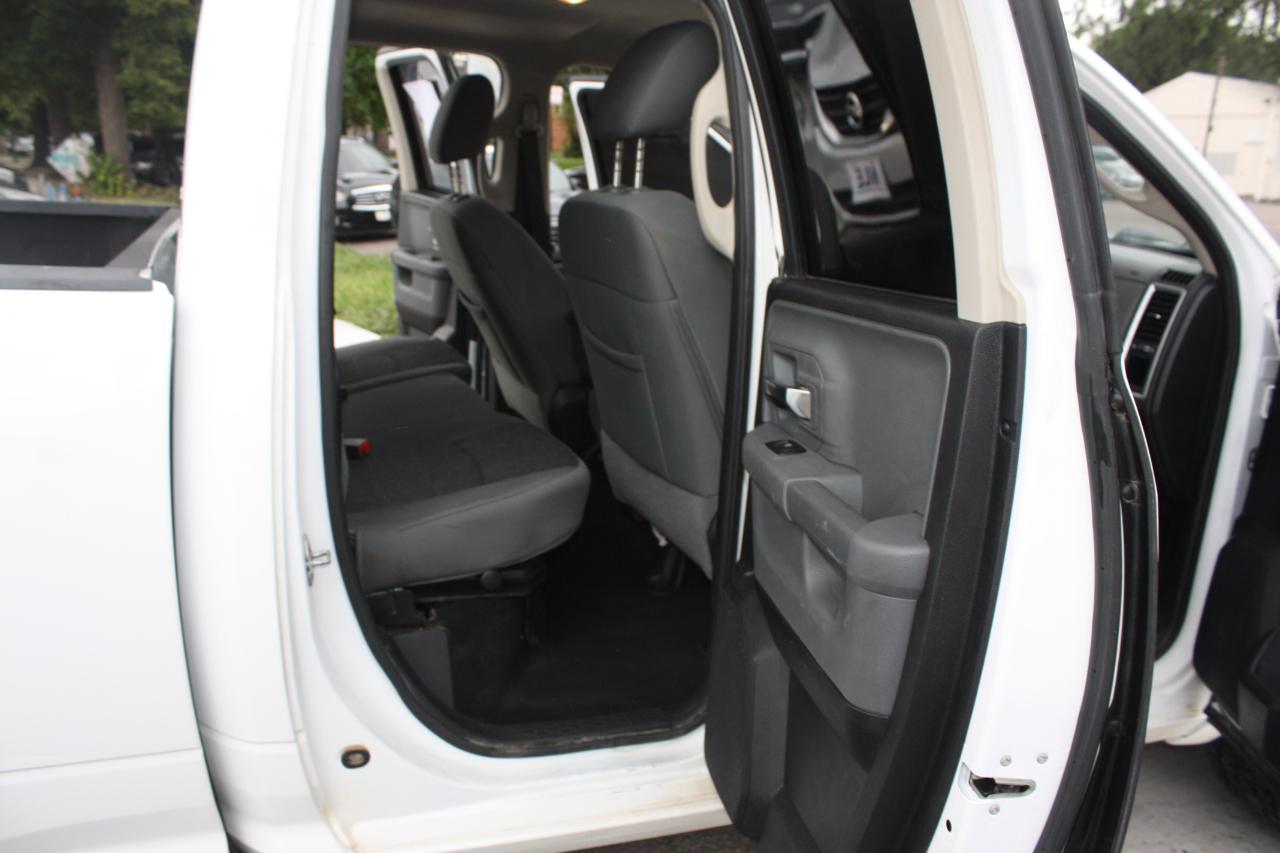 RAM 1500 SLT Quad Cab 2WD 2016