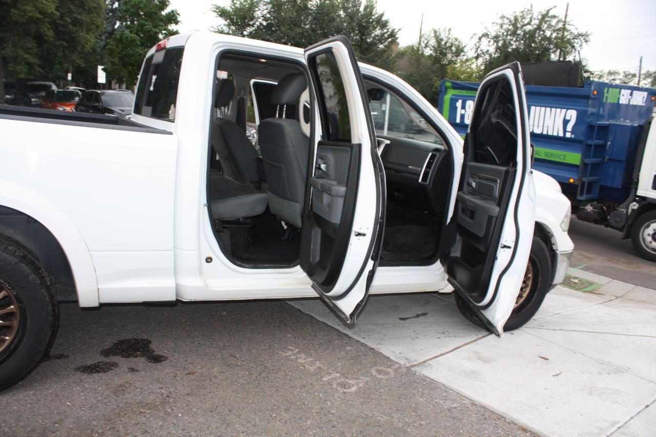 RAM 1500 SLT Quad Cab 2WD 2016
