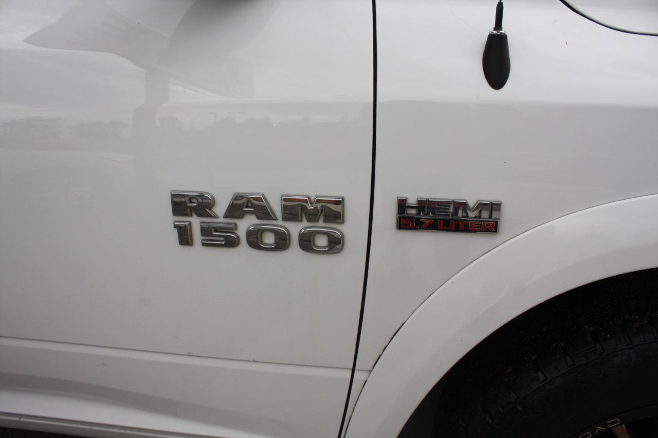 RAM 1500 SLT Quad Cab 2WD 2016