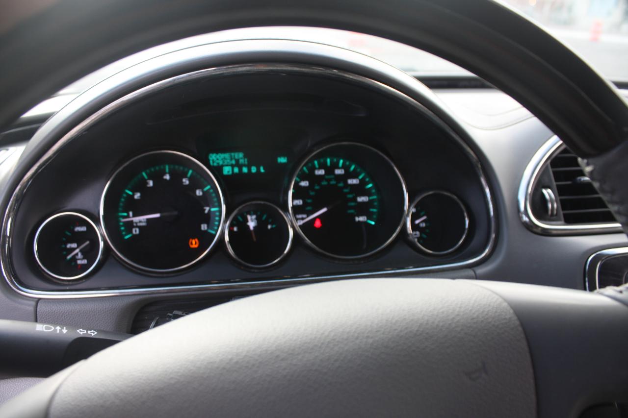 Buick Enclave Convenience FWD 2017