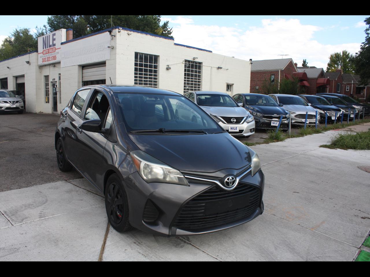 Toyota Yaris LE 5-Door AT 2016