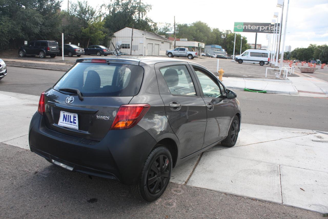 Toyota Yaris LE 5-Door AT 2016