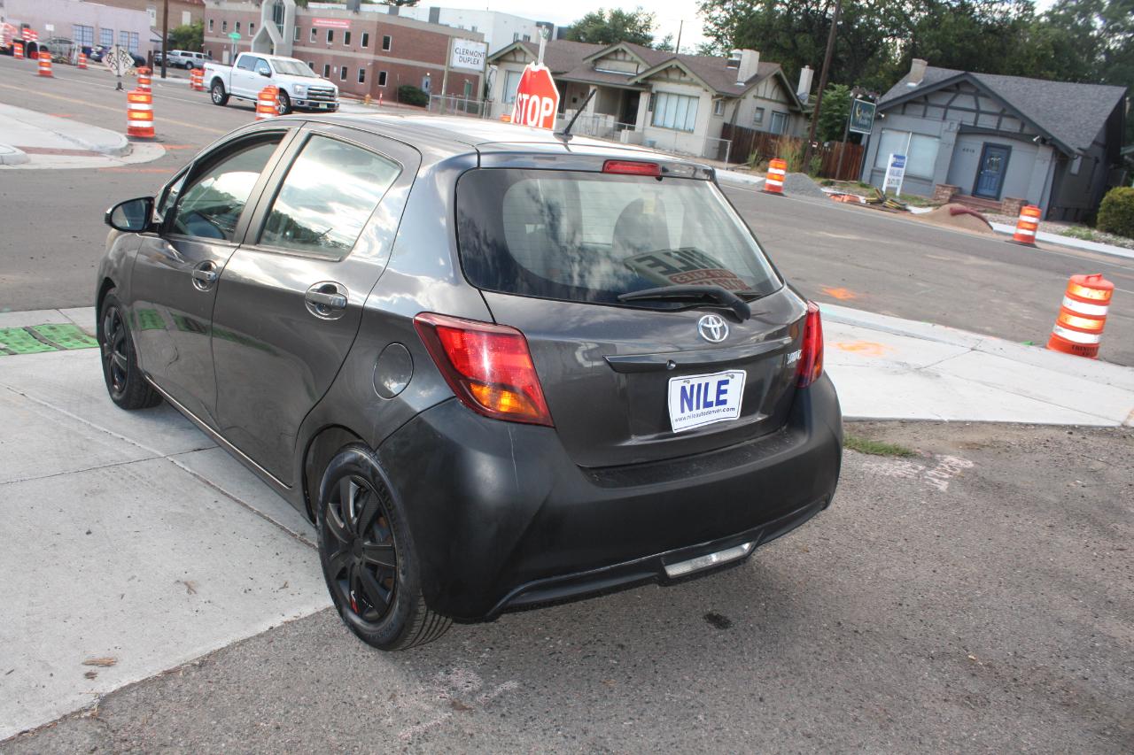 Toyota Yaris LE 5-Door AT 2016
