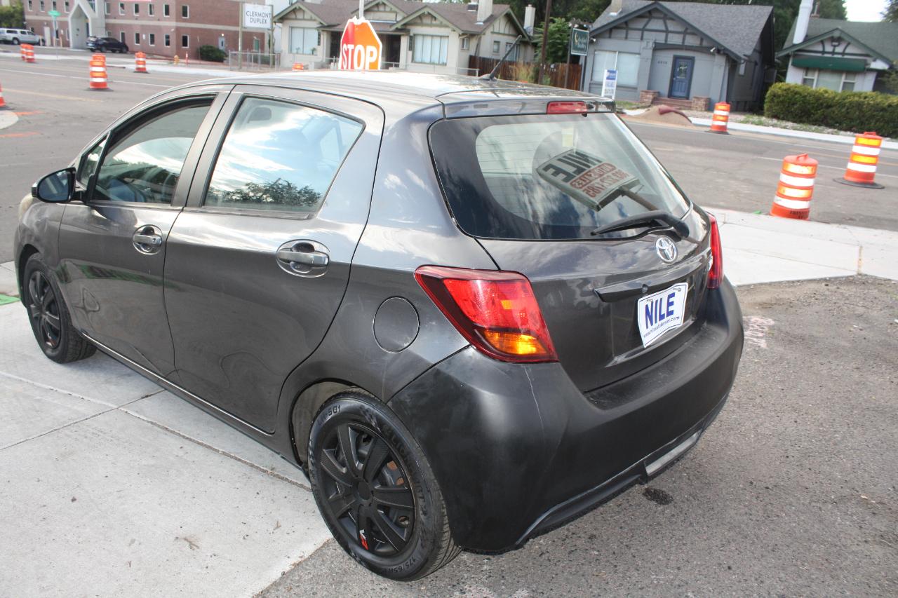 Toyota Yaris LE 5-Door AT 2016