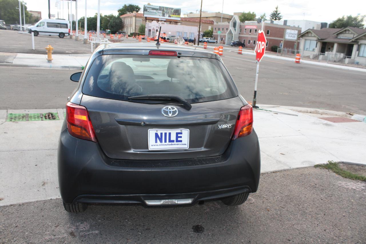 Toyota Yaris LE 5-Door AT 2016