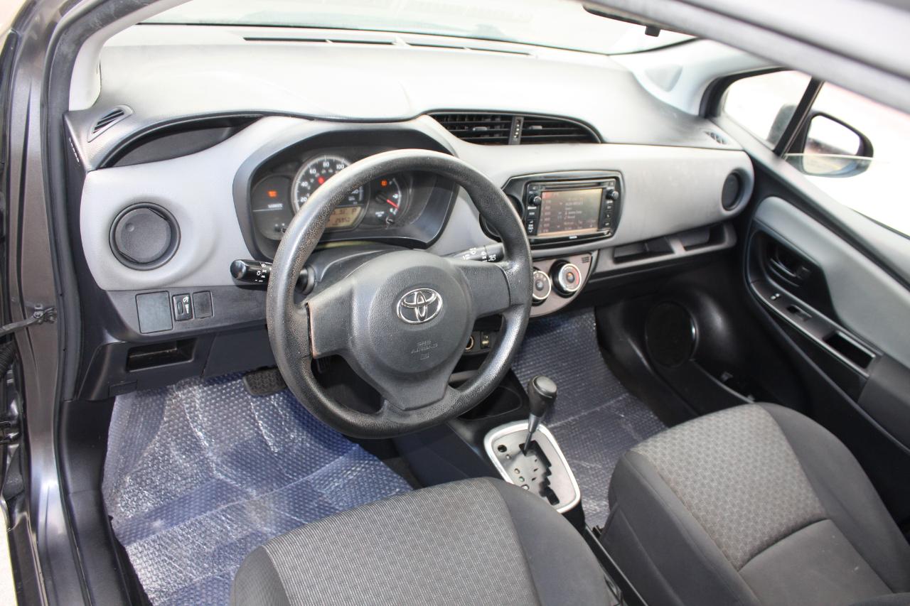 Toyota Yaris LE 5-Door AT 2016