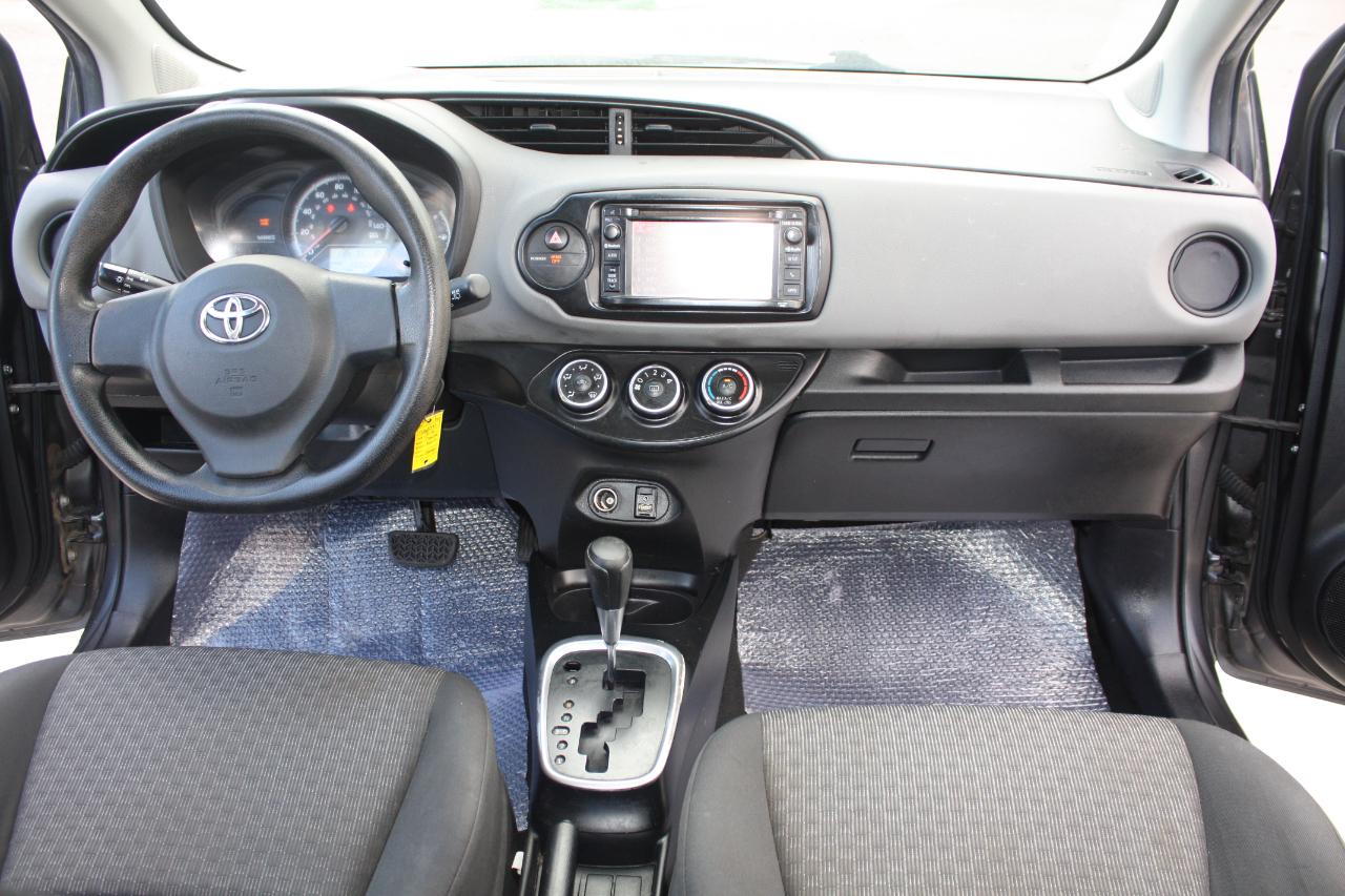 Toyota Yaris LE 5-Door AT 2016