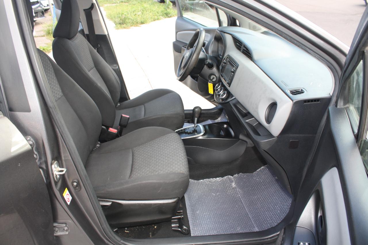 Toyota Yaris LE 5-Door AT 2016