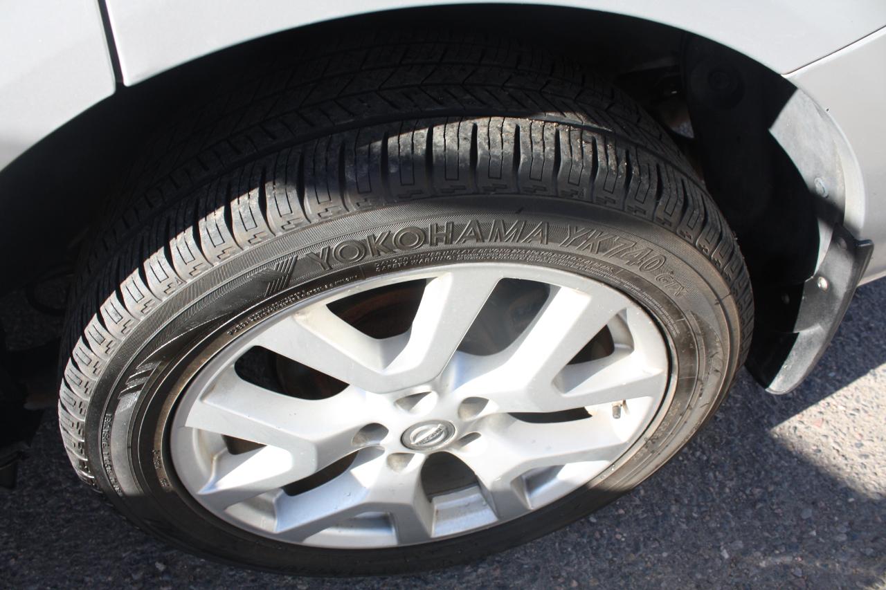 Nissan Rogue S AWD 2013