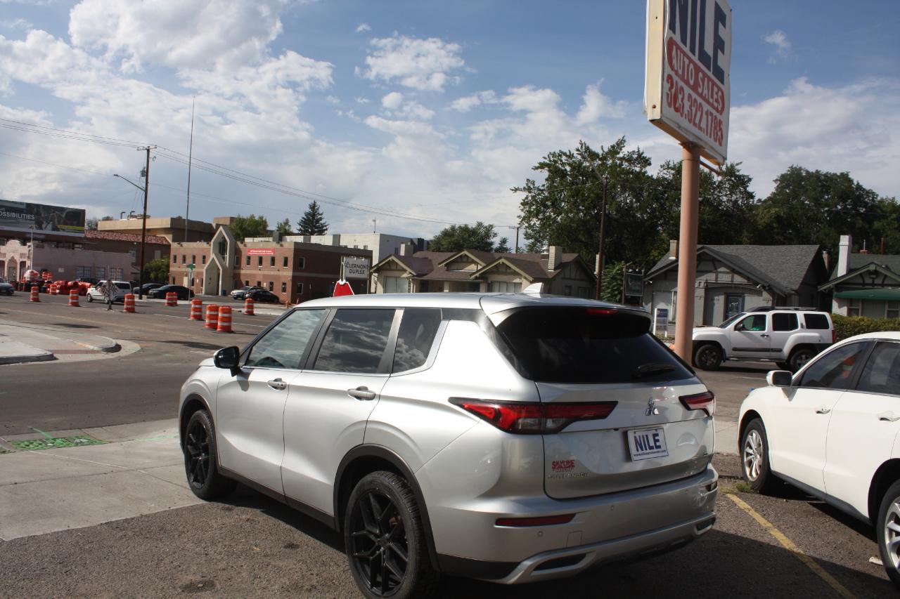 Mitsubishi Outlander SE 4WD 2023