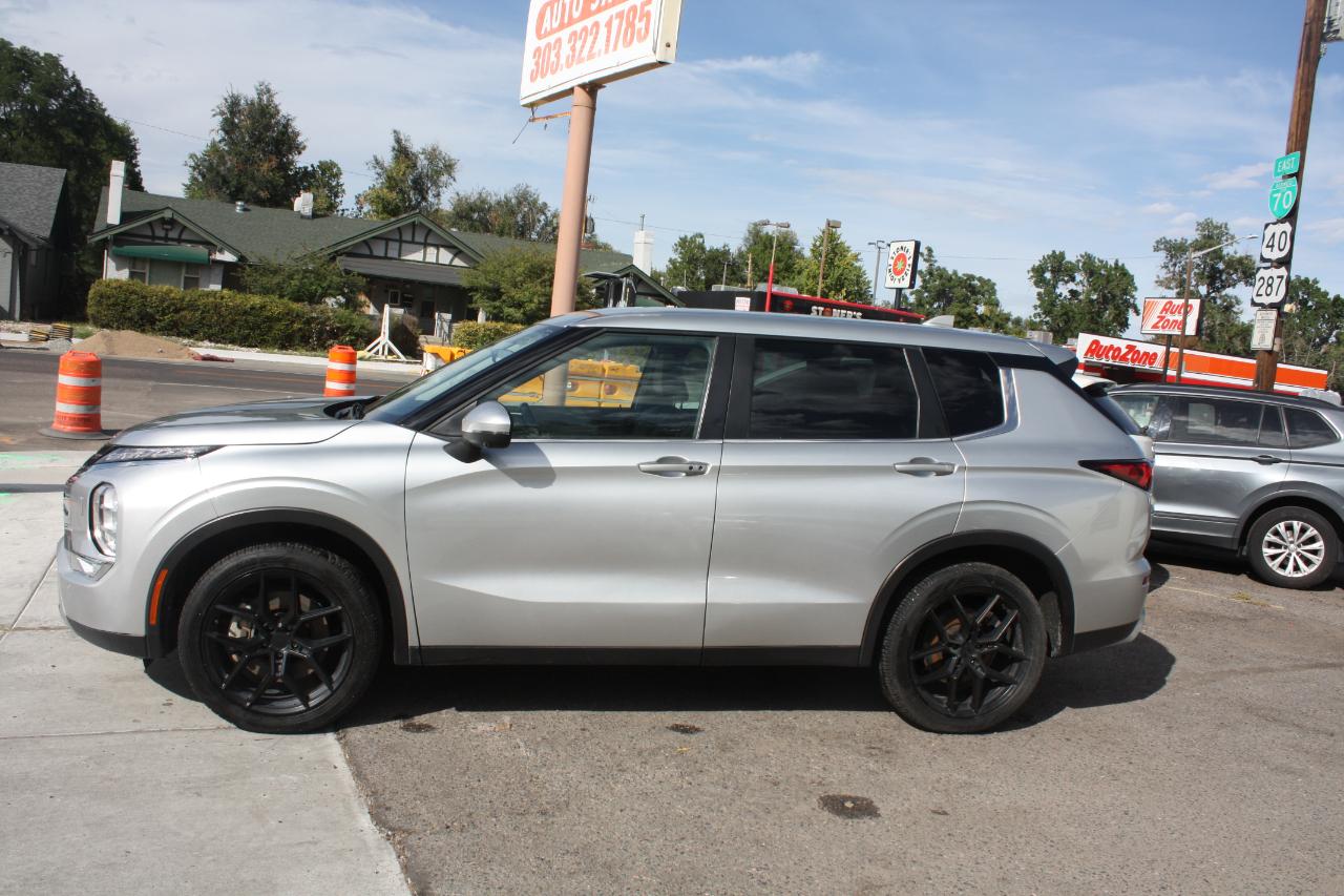 Mitsubishi Outlander SE 4WD 2023