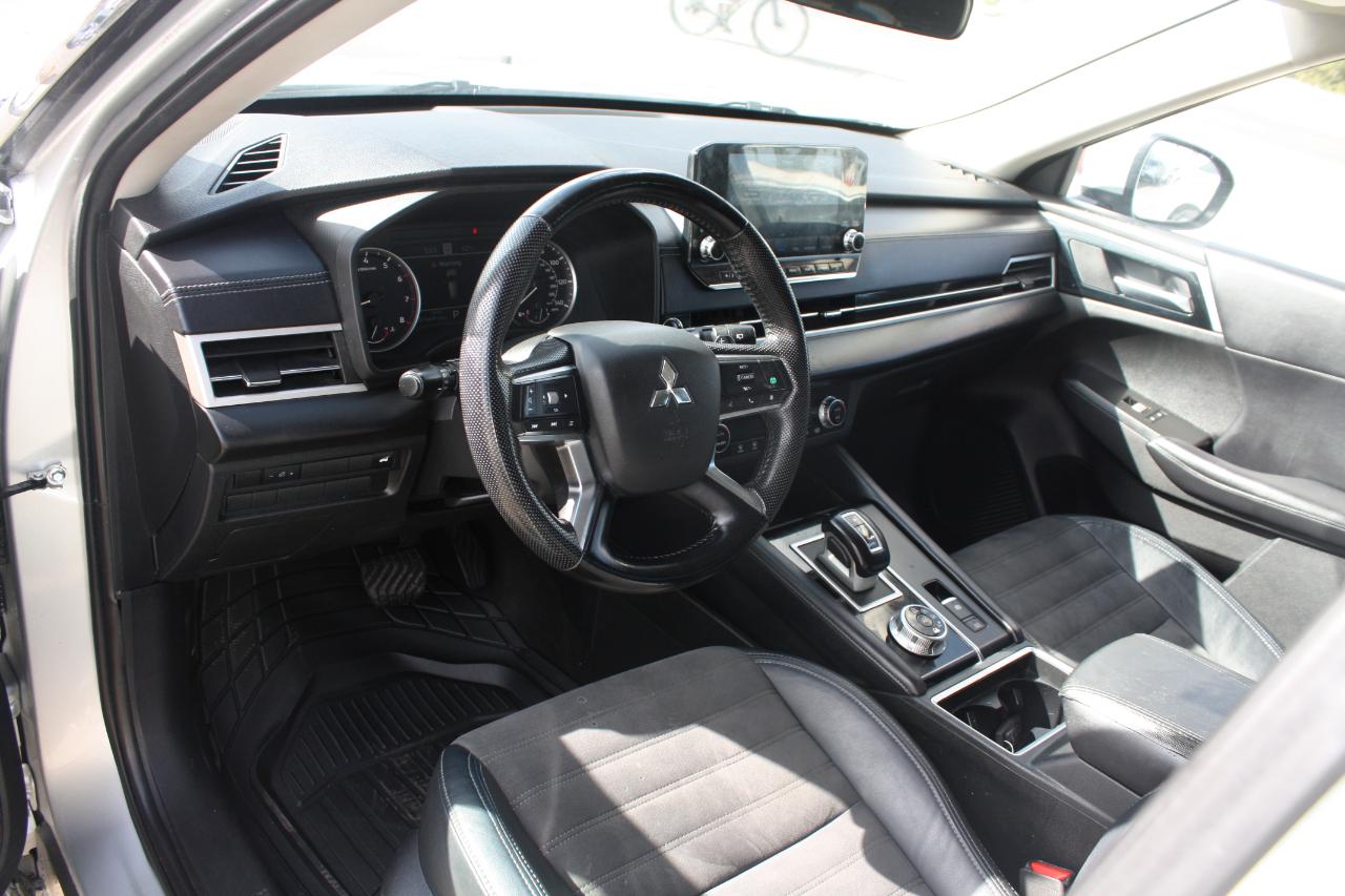 Mitsubishi Outlander SE 4WD 2023
