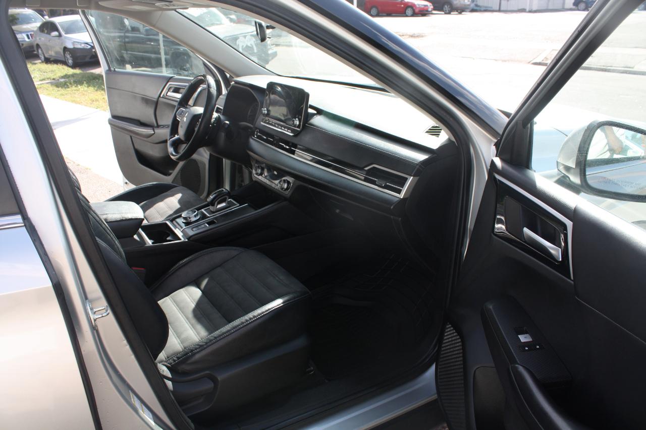 Mitsubishi Outlander SE 4WD 2023