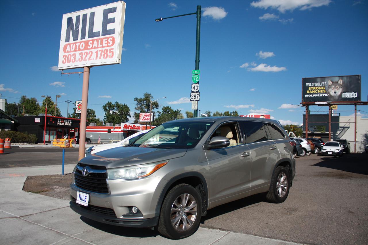 Toyota Highlander LE AWD V6 2015