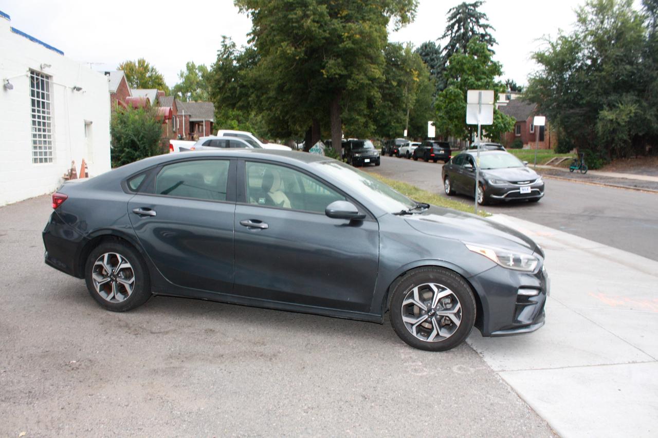 2021 Kia Forte LXS - Photo 6