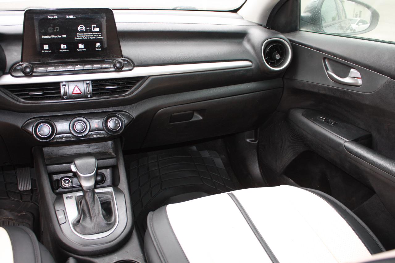 2021 Kia Forte LXS - Photo 18