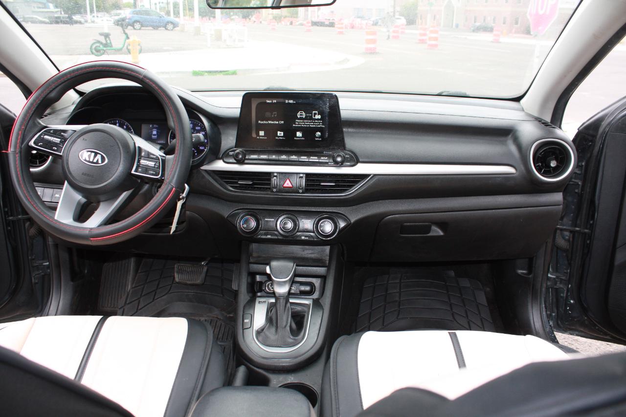 2021 Kia Forte LXS - Photo 23