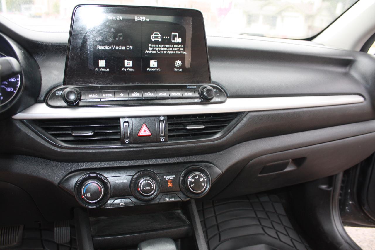 2021 Kia Forte LXS - Photo 26