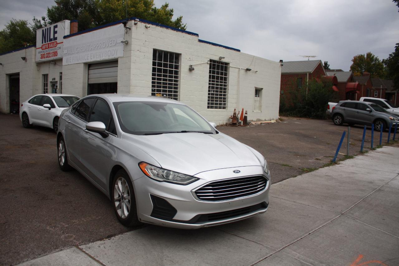 2019 Ford Fusion SE - Photo 12