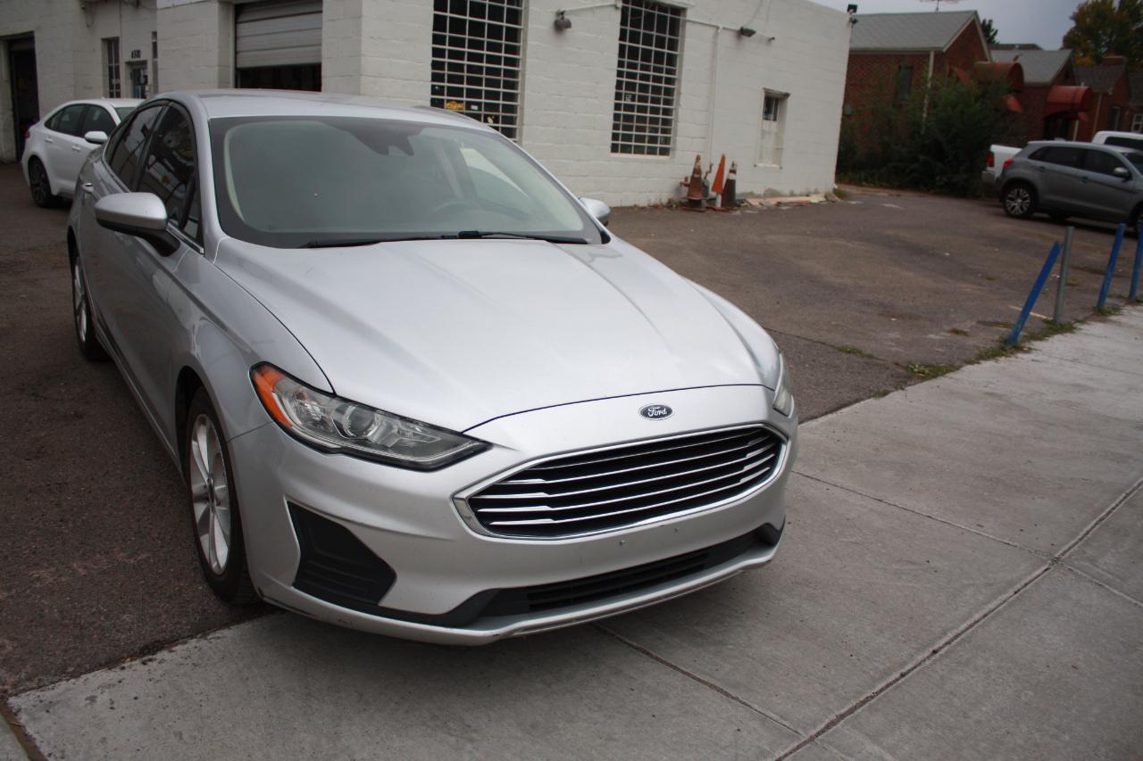 2019 Ford Fusion SE - Photo 15