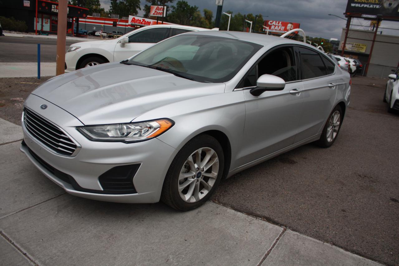 2019 Ford Fusion SE - Photo 16