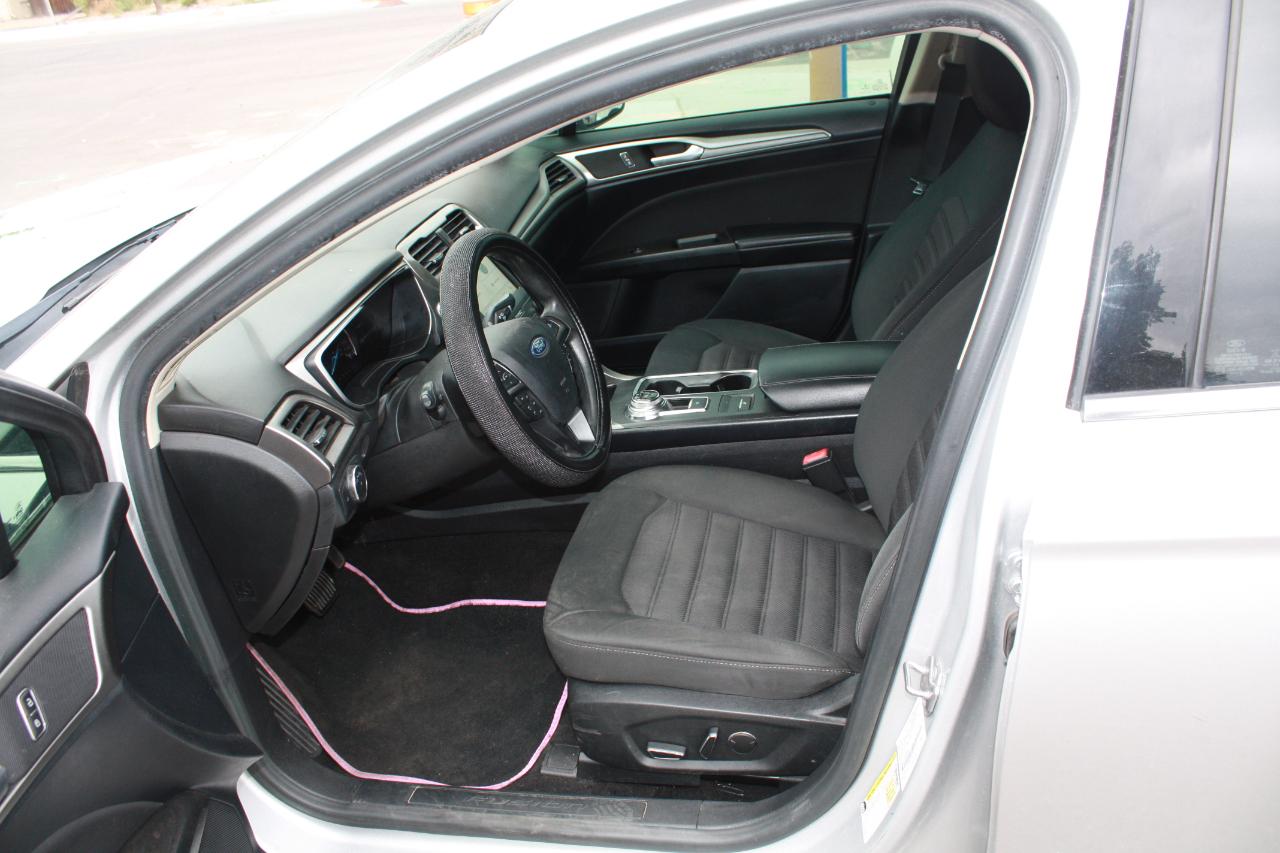 2019 Ford Fusion SE - Photo 17