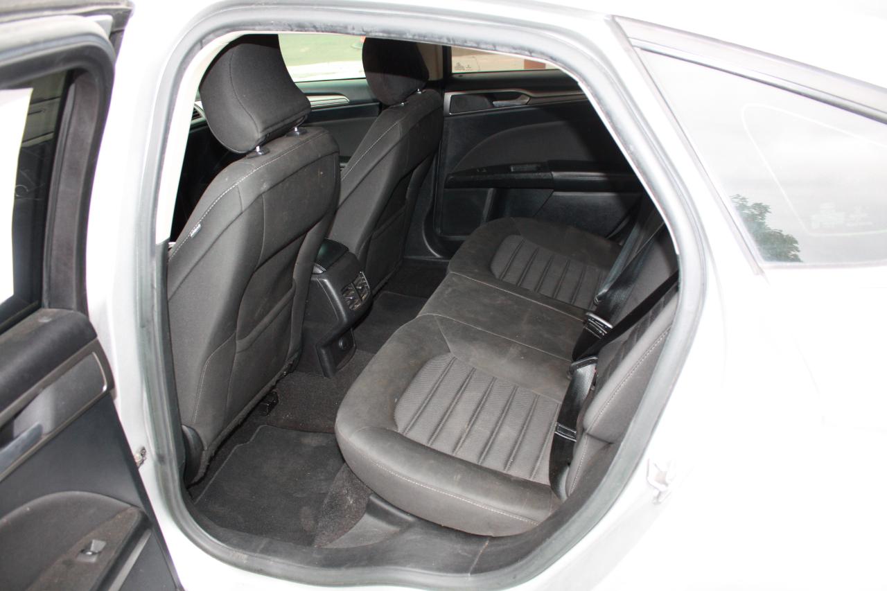 2019 Ford Fusion SE - Photo 20