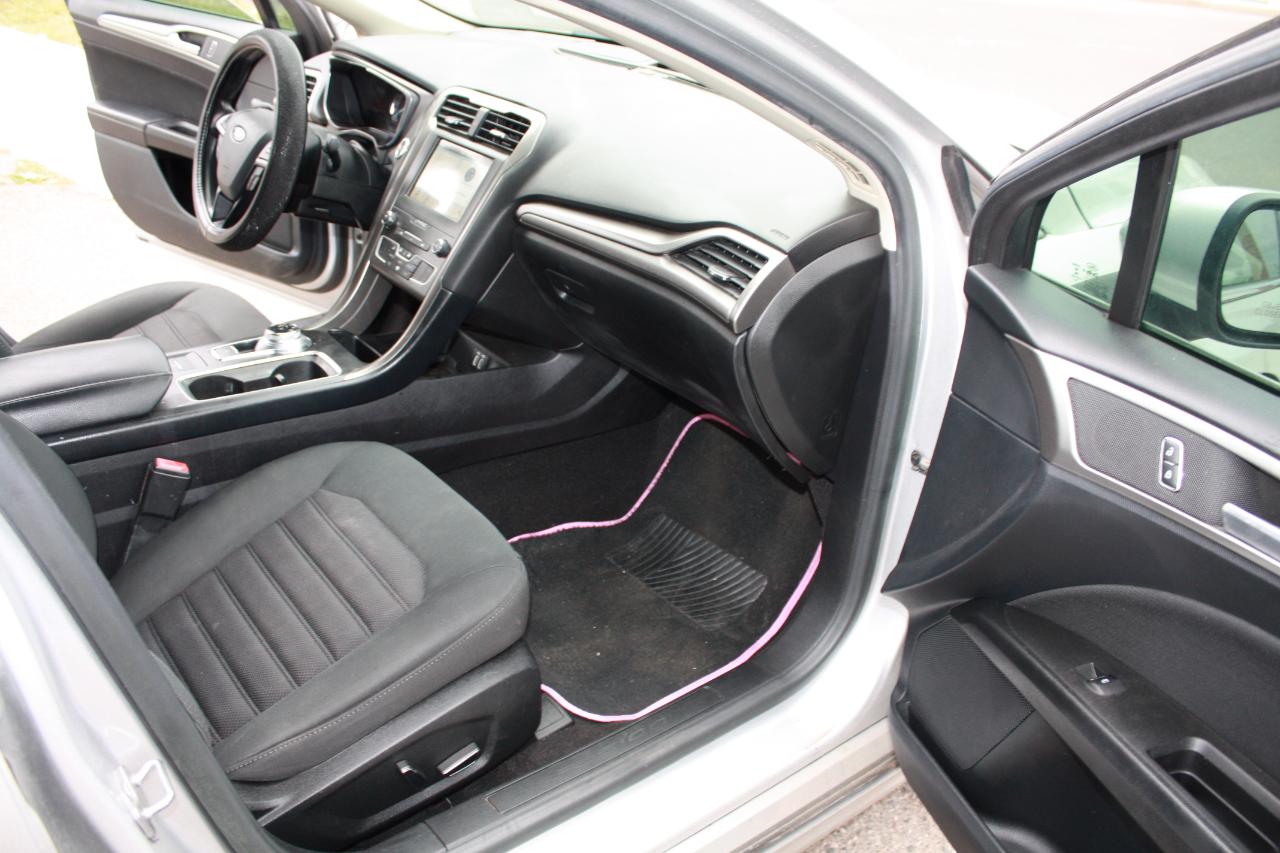 2019 Ford Fusion SE - Photo 27